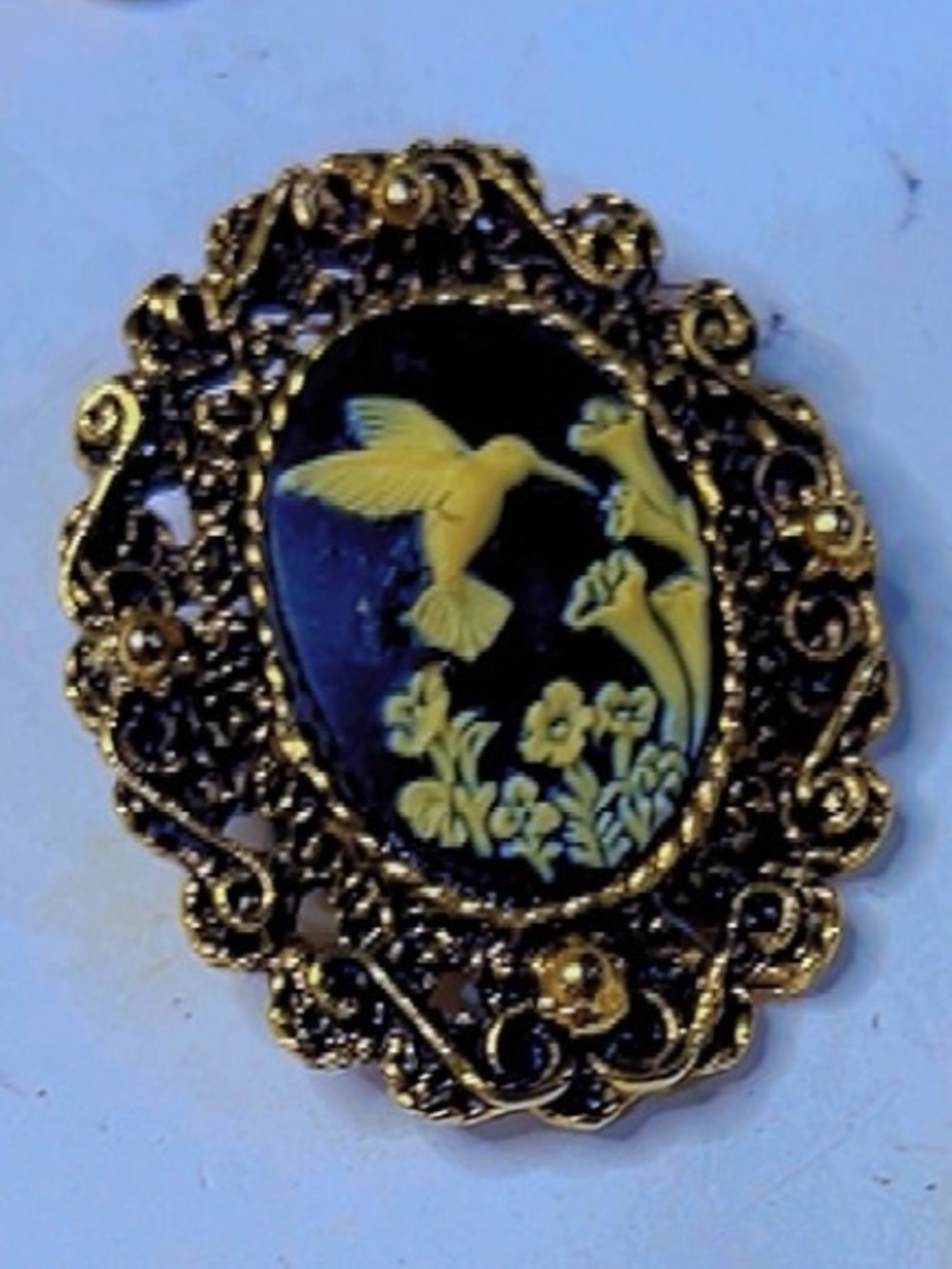 Gold Filigree Hummingbird Cameo Brooch - Black and Yellow